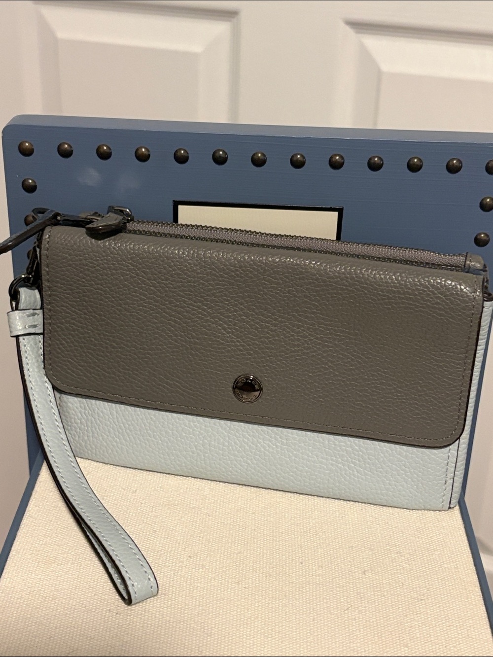 COACH Triple Pebble Zip Leather Tricolor Wristlet